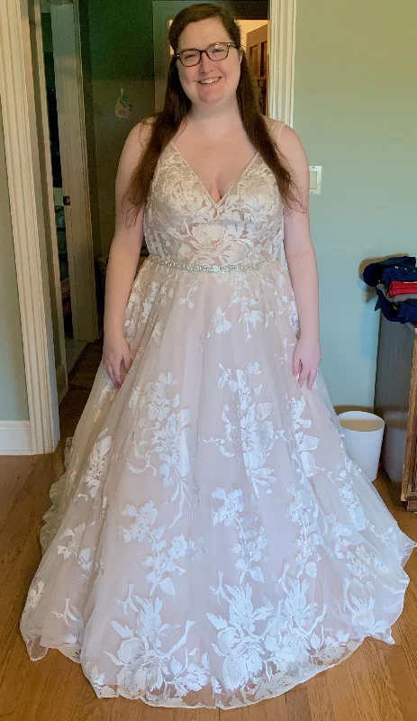 Closeout Sale Maggie Sottero Sasha