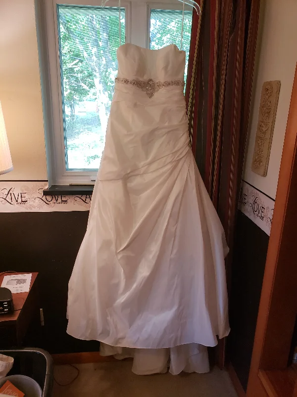 Overstock Allure Bridals Exclusive