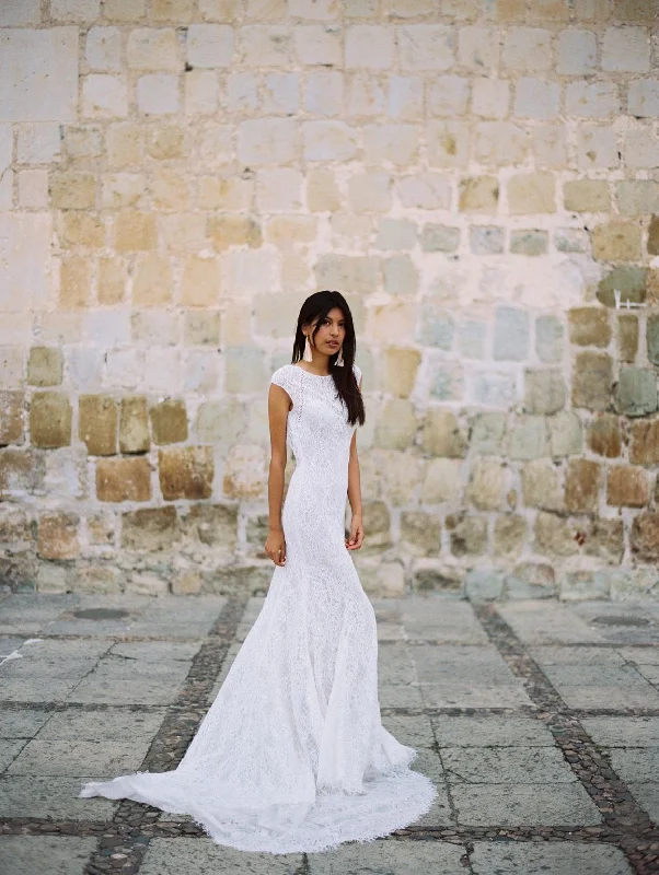 Discount Deals Allure Bridals F141- Rowen