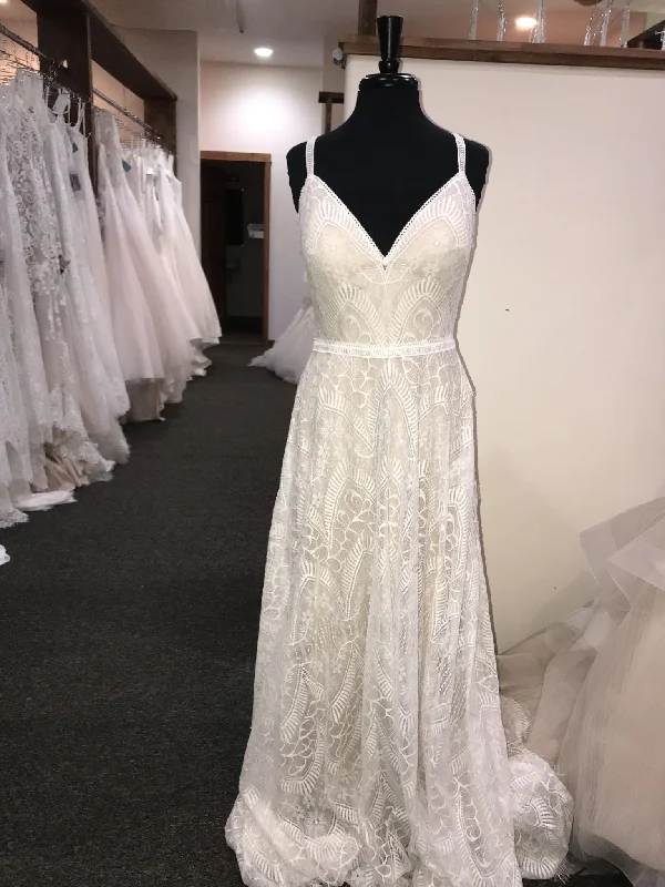 Midnight Madness Allure Bridals F150