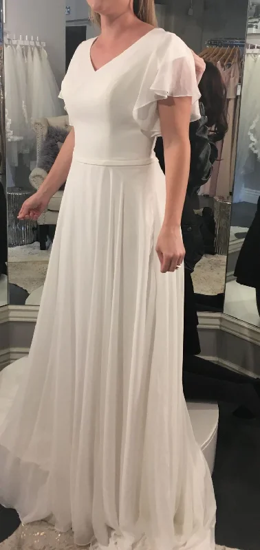 Today’s Deal Allure Bridals M595