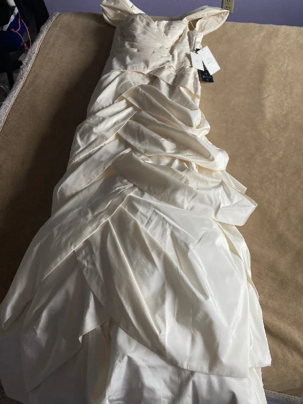 Major Savings Other Off the Shoulder Trumpet Wedding Dress