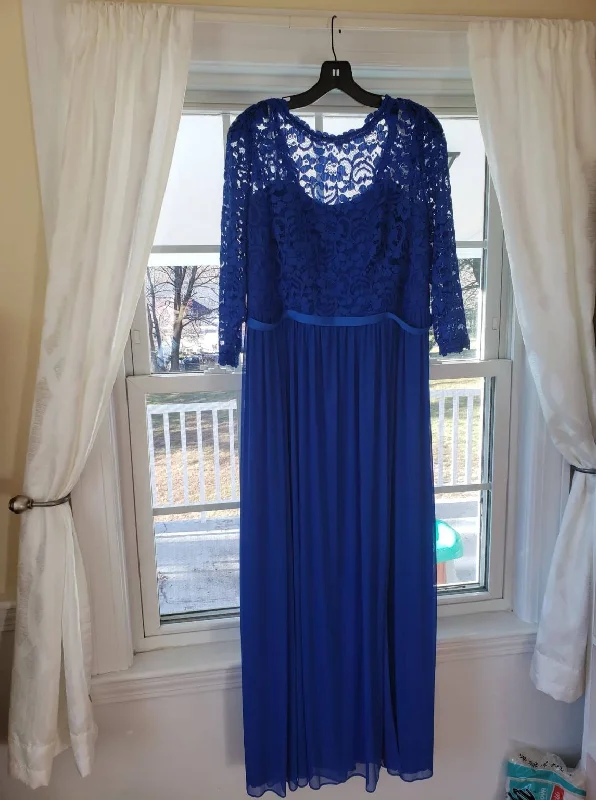 Lowest Price David's Bridal F19908