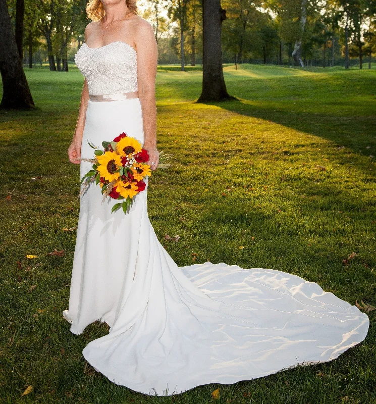 Now or Never Allure Bridals MJ254