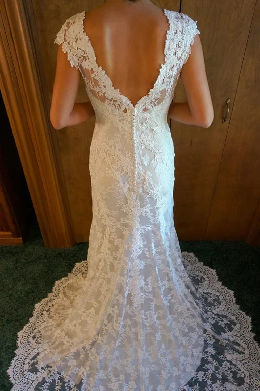 Shop and Save Allure Bridals Exclusive Bridals by Allure/P952