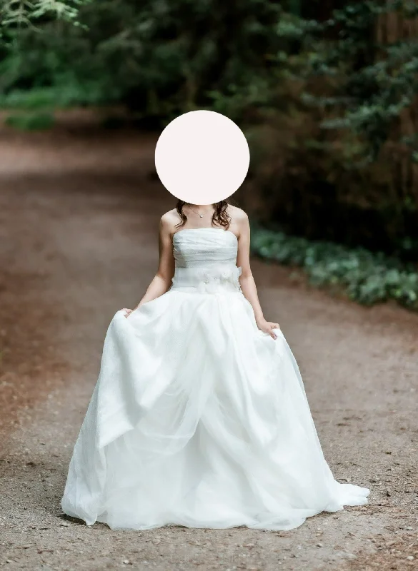 Discount Days Vera Wang White VW351178