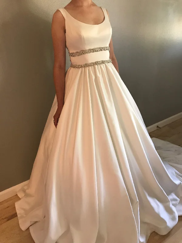 Huge Discounts Allure Bridals MJ07