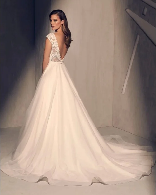 Can't Miss Mikaella 2212