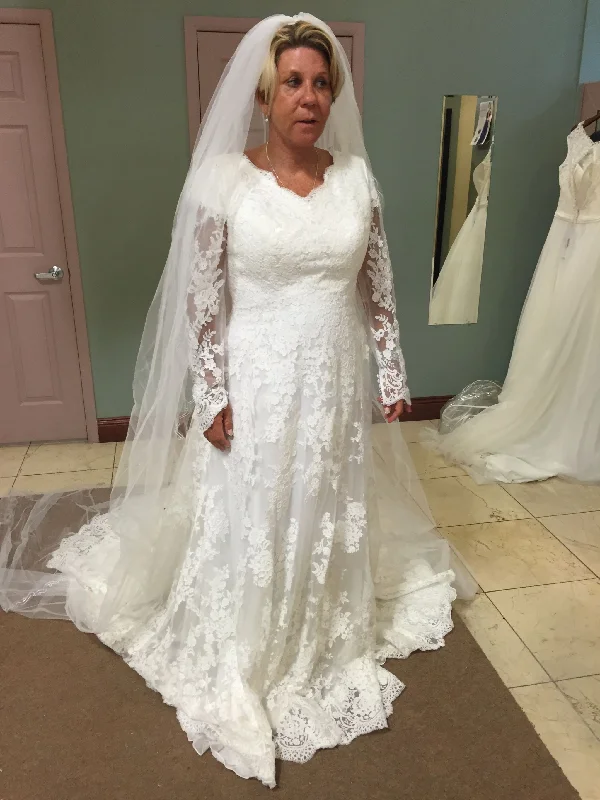 Deal Dash Allure Bridals M541