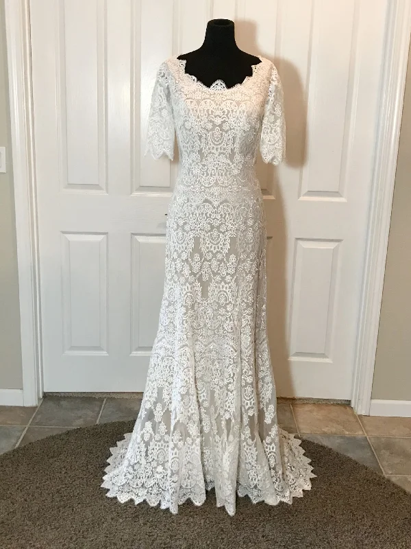 Overstock Allure Bridals M627