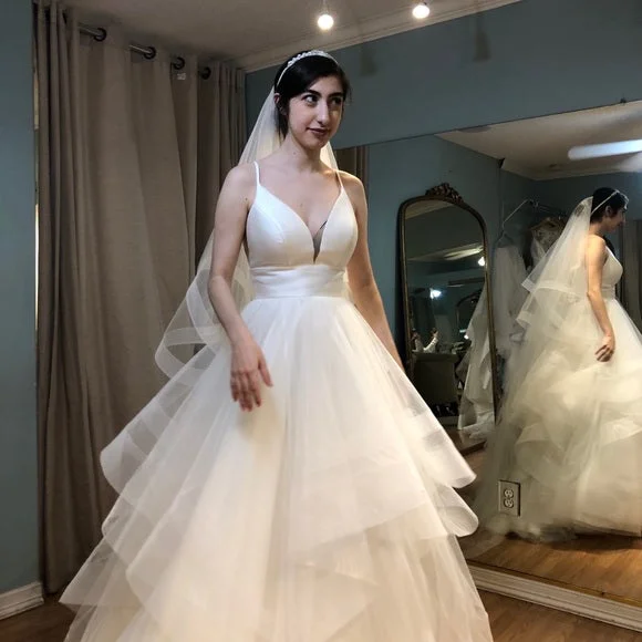 Sneak Peek Sale Stella York 6988