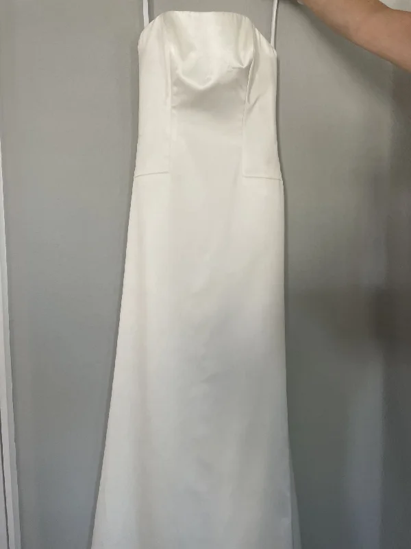 Exclusive Savings Allure Bridals P853