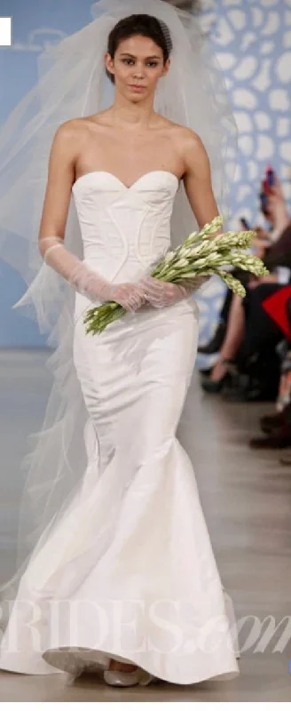 Clearance Event Oscar de la Renta Addison Gown
