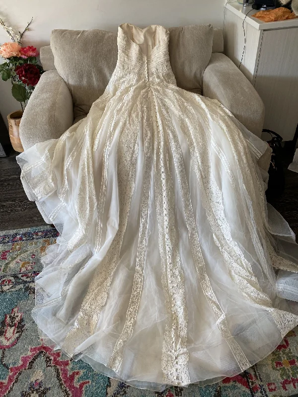 Clearance Items Allure Bridals MJ363