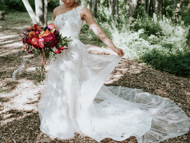 Extra Discounts Allure Bridals MJ457
