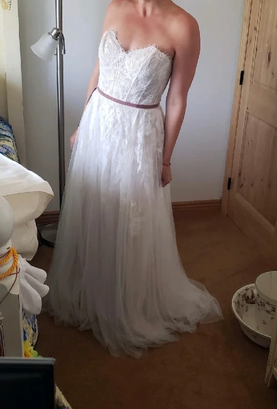 Savings Galore WILLOWBY Geranium Gown
