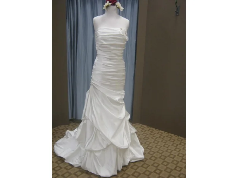 Savings Alert Allure Bridals P826