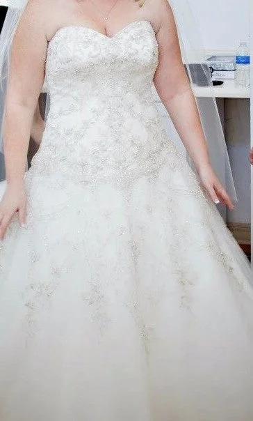 Final Clearance Allure Bridals P854