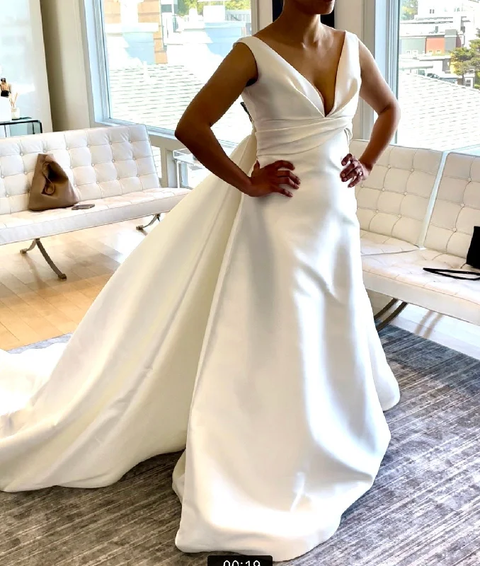Blowout Sale Pronovias Stellar