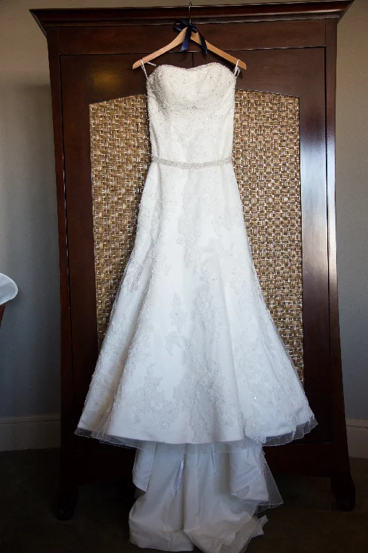 Limited Availability Allure Bridals P861