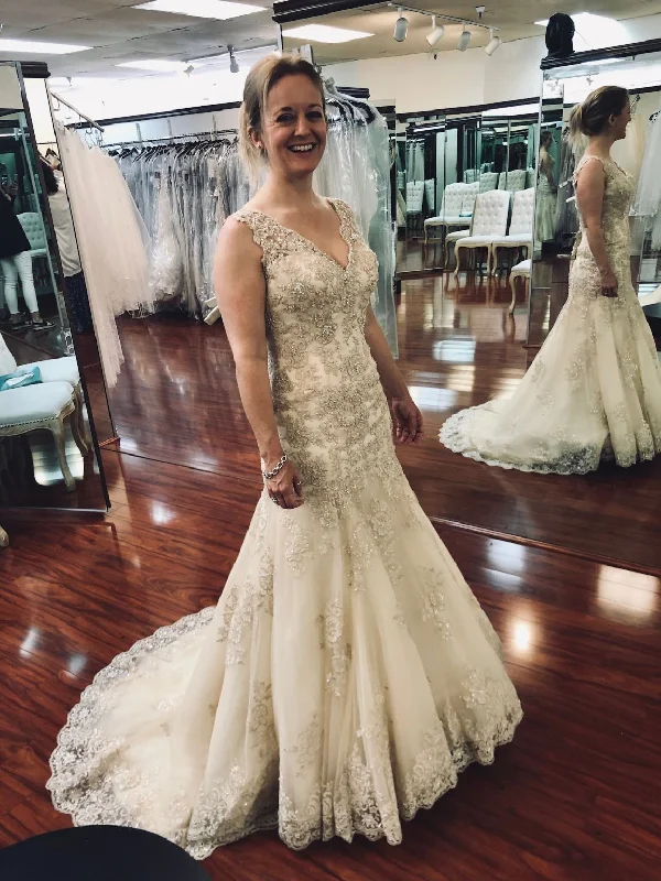Super Deal Stella York 5922 Backless wedding dress