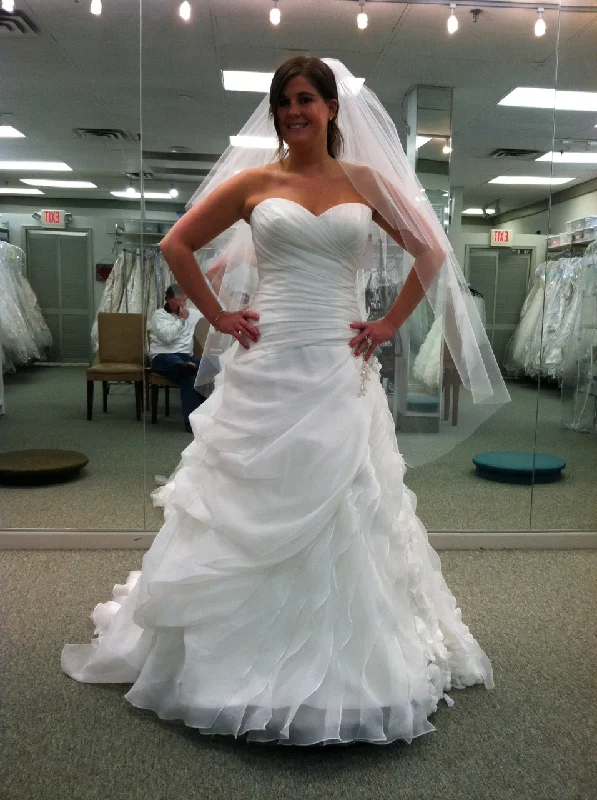 Savings Galore Allure Bridals P912
