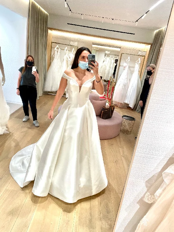 Blowout Sale Pronovias Rea