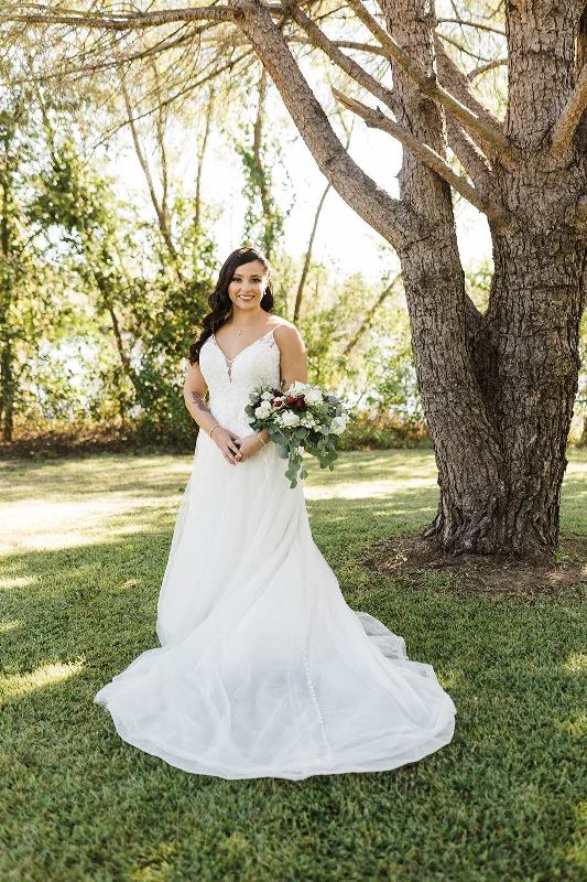 Special Promotion Allure Bridals Sparkling Sleeveless A-Line Wedding Dress