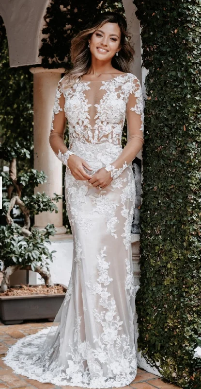 Overstock Allure Couture C624