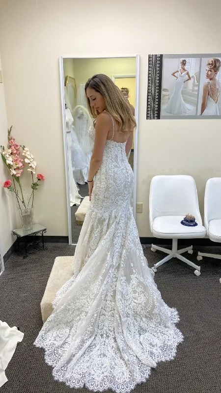 Amazing Deals Allure Bridals c534