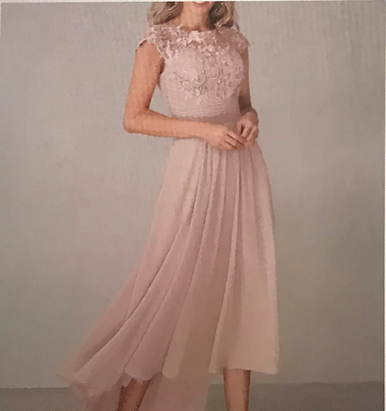 Weekend Flash Sale Other High Low Cap Sleeve Lace Bateau Neckline Dress
