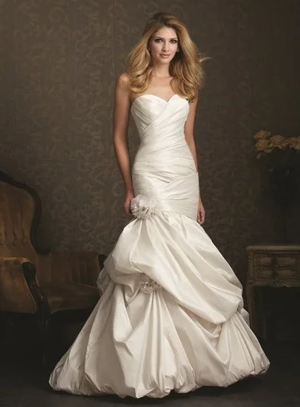 Super Bargain Allure Bridals P922