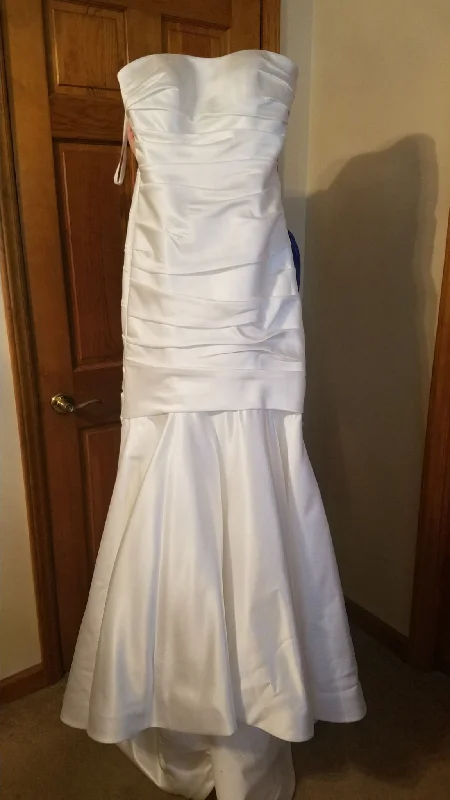Season Finale Sale Allure Bridals P781