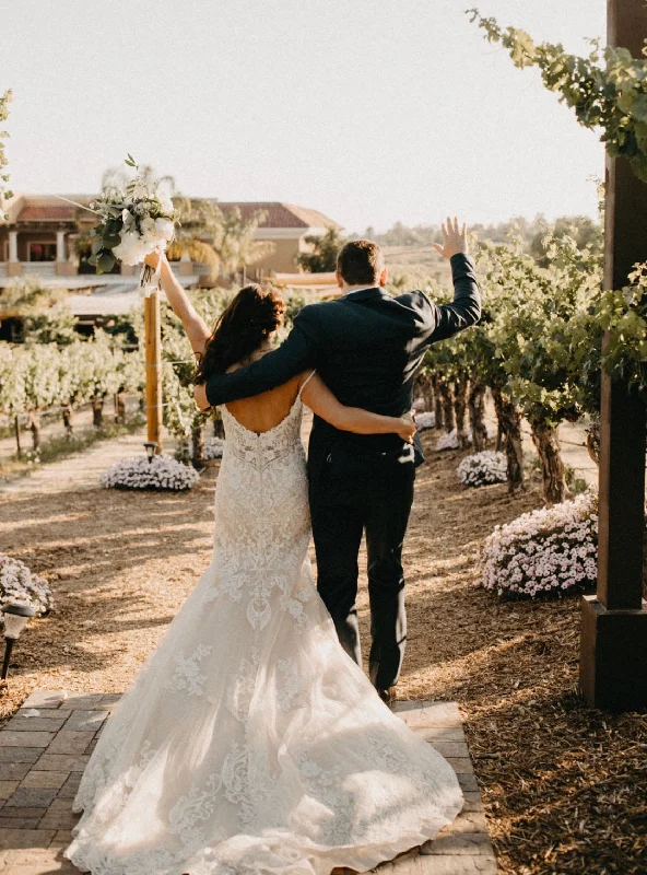Deal of the Day Allure Bridals Madison James Collection / MJ420 + VEIL INCLUDED