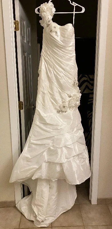Markdowns Allure Bridals Elle
