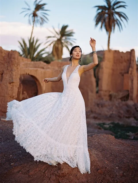 Daily Deals Allure Bridals F138