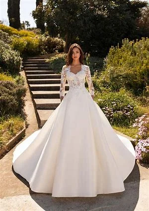 Special Discount Pronovias Phoenicia