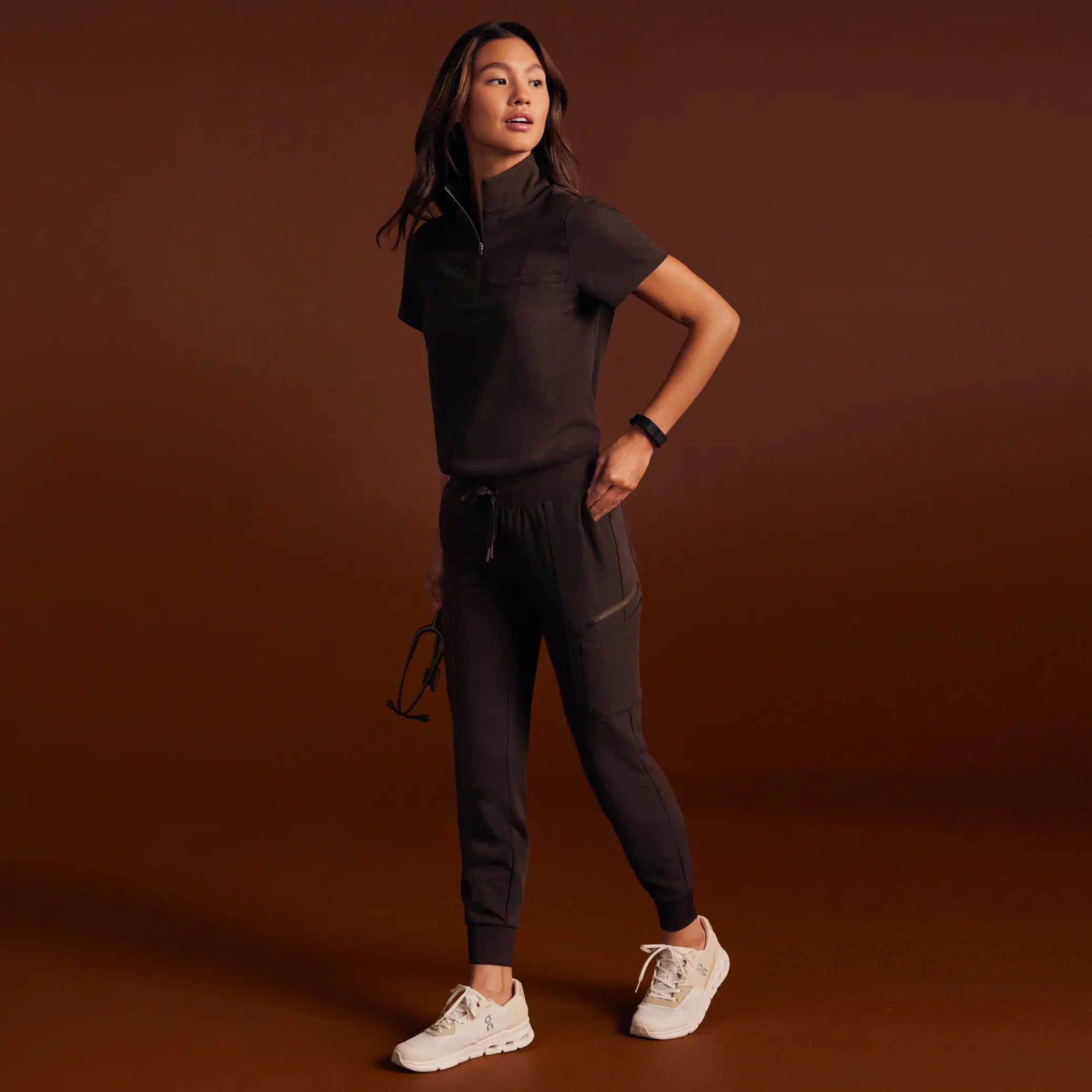 Act Fast Jaanuu Women's Liv Skinny 8-Pocket Scrub Jogger - Dark Brown