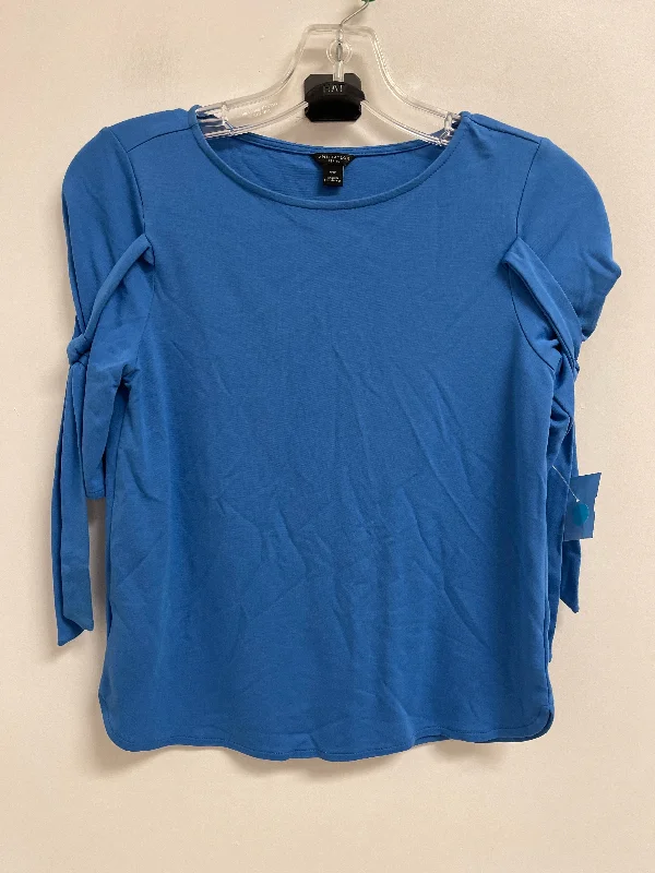 Exclusive Deal Top Short Sleeve By Ann Taylor In Blue, Size: Xsp